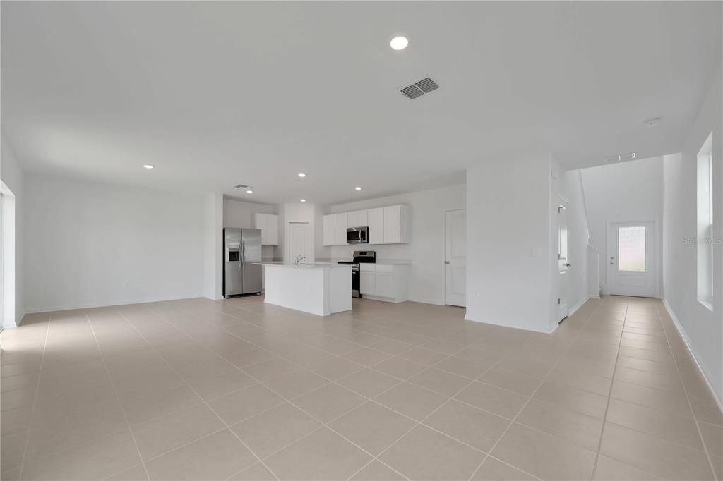 For Rent: $2,200 (4 beds, 2 baths, 1874 Square Feet)