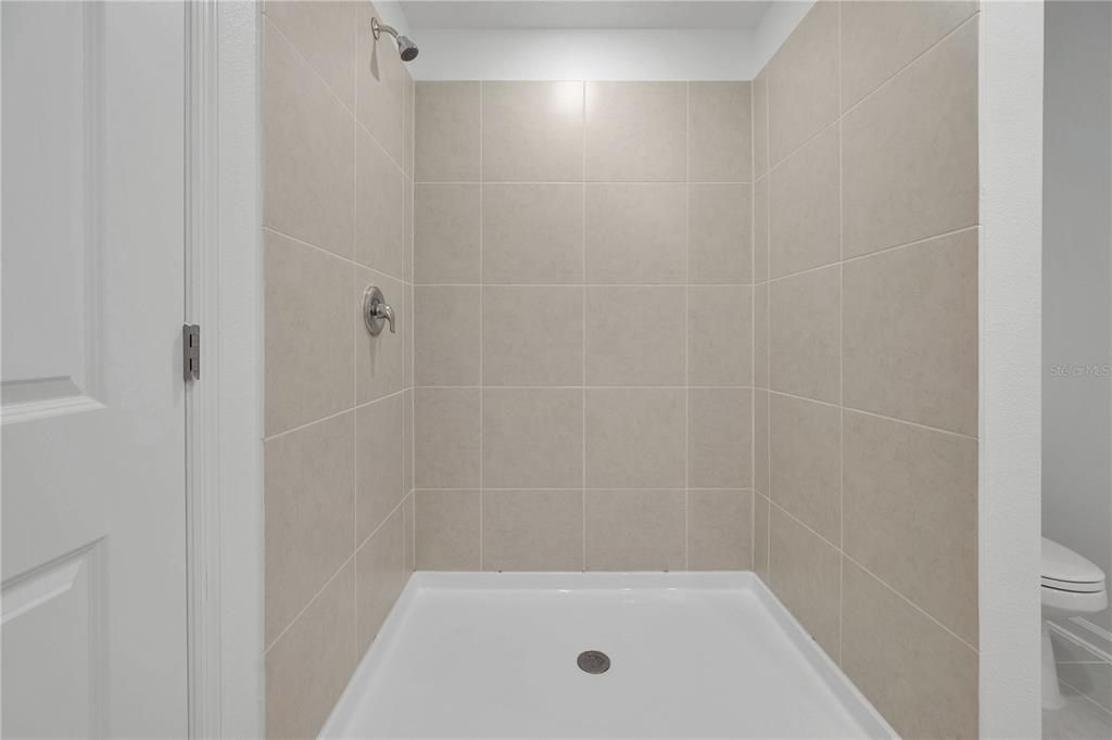 For Rent: $2,200 (4 beds, 2 baths, 1874 Square Feet)