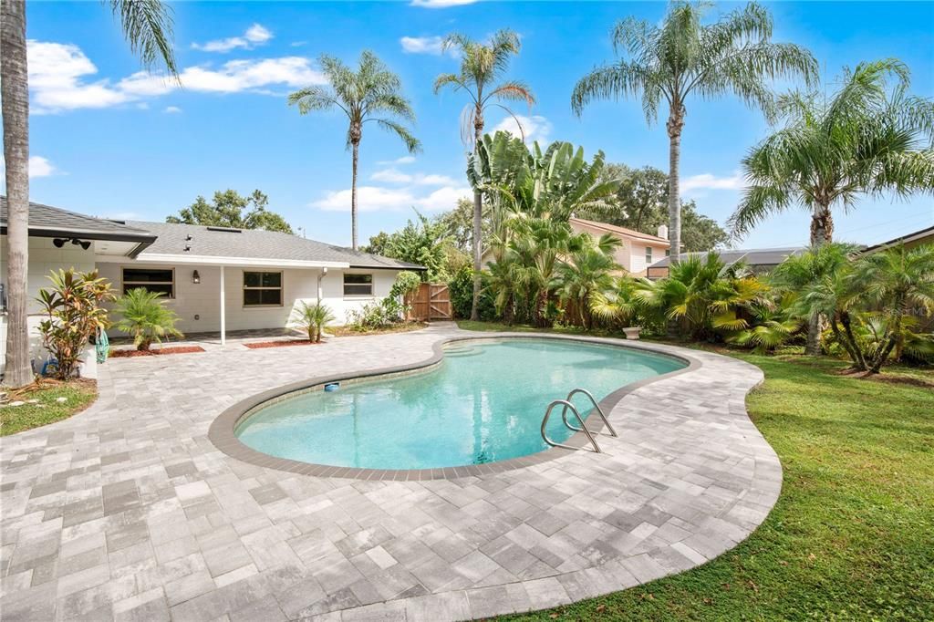 待售: $565,000 (4 贝兹, 2 浴室, 1843 平方英尺)