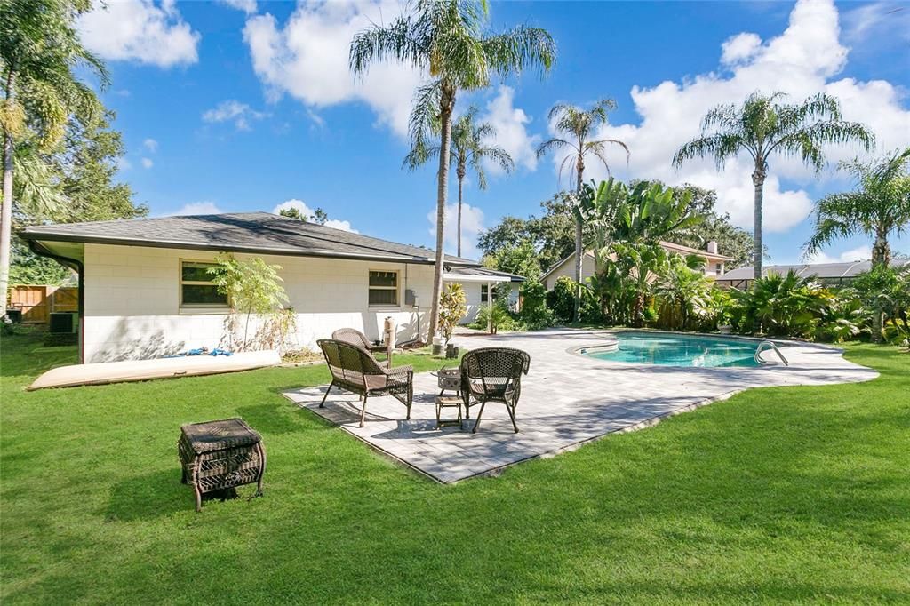 待售: $565,000 (4 贝兹, 2 浴室, 1843 平方英尺)