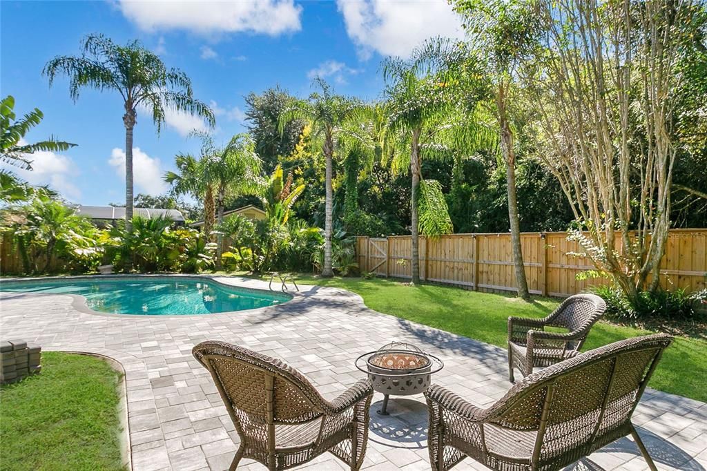 待售: $565,000 (4 贝兹, 2 浴室, 1843 平方英尺)