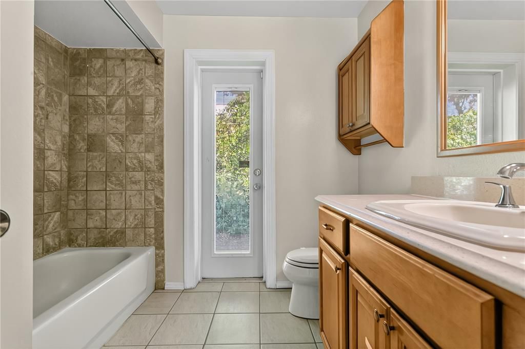 待售: $565,000 (4 贝兹, 2 浴室, 1843 平方英尺)