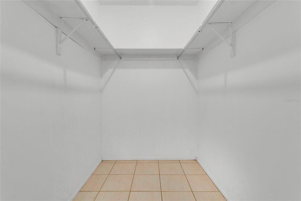 待售: $565,000 (4 贝兹, 2 浴室, 1843 平方英尺)