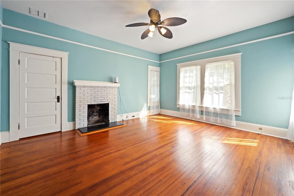 待售: $325,000 (3 贝兹, 2 浴室, 1815 平方英尺)