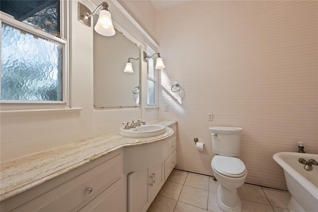 待售: $325,000 (3 贝兹, 2 浴室, 1815 平方英尺)