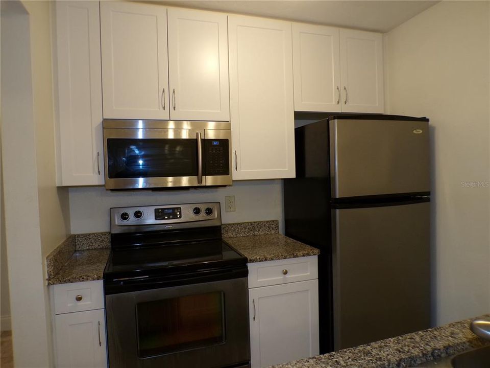 待售: $135,000 (1 贝兹, 1 浴室, 648 平方英尺)