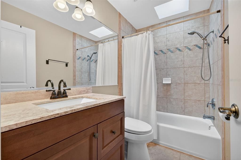 For Sale: $725,000 (5 beds, 4 baths, 2473 Square Feet)