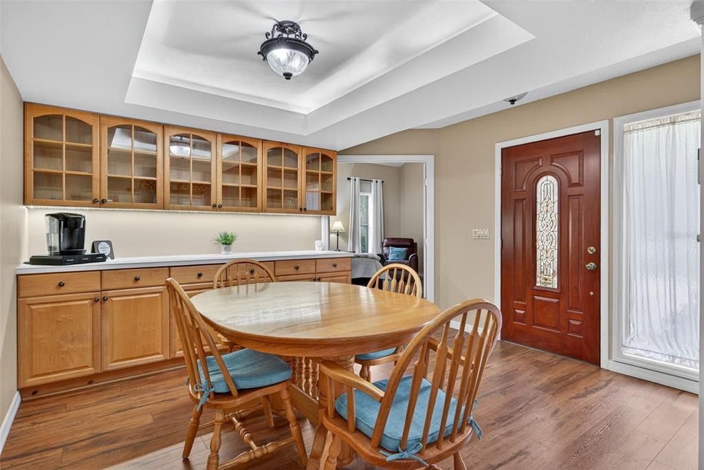 For Sale: $725,000 (5 beds, 4 baths, 2473 Square Feet)