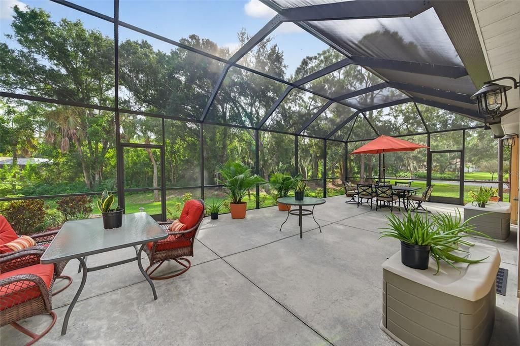 For Sale: $725,000 (5 beds, 4 baths, 2473 Square Feet)