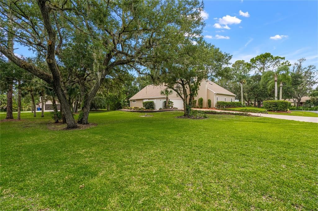 For Sale: $725,000 (5 beds, 4 baths, 2473 Square Feet)