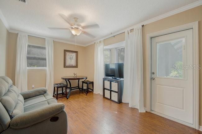 For Sale: $725,000 (5 beds, 4 baths, 2473 Square Feet)