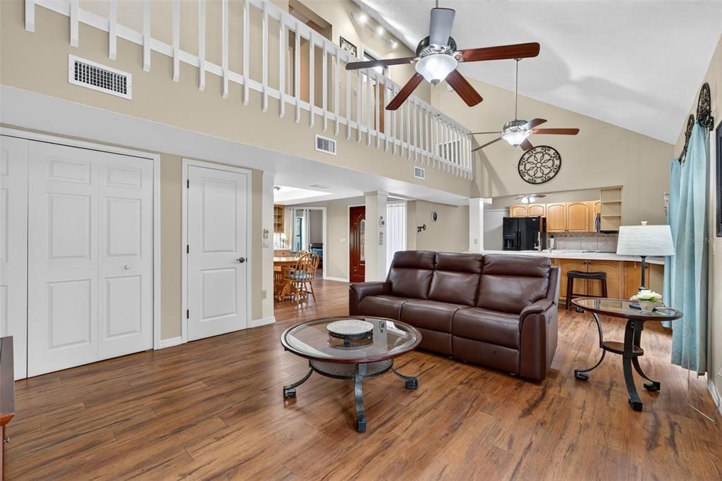 For Sale: $725,000 (5 beds, 4 baths, 2473 Square Feet)