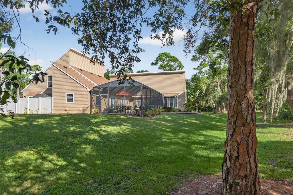 For Sale: $725,000 (5 beds, 4 baths, 2473 Square Feet)