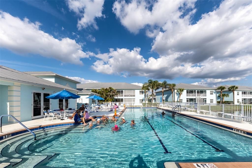 待售: $240,000 (2 贝兹, 2 浴室, 1168 平方英尺)