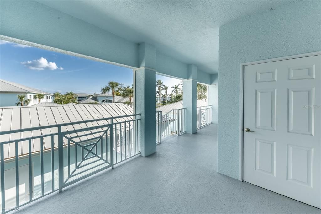 待售: $240,000 (2 贝兹, 2 浴室, 1168 平方英尺)