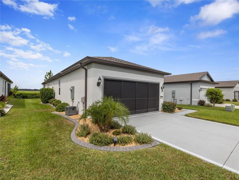 Под контрактом: $293,392 (2 спален, 2 ванн, 1432 Квадратных фут)