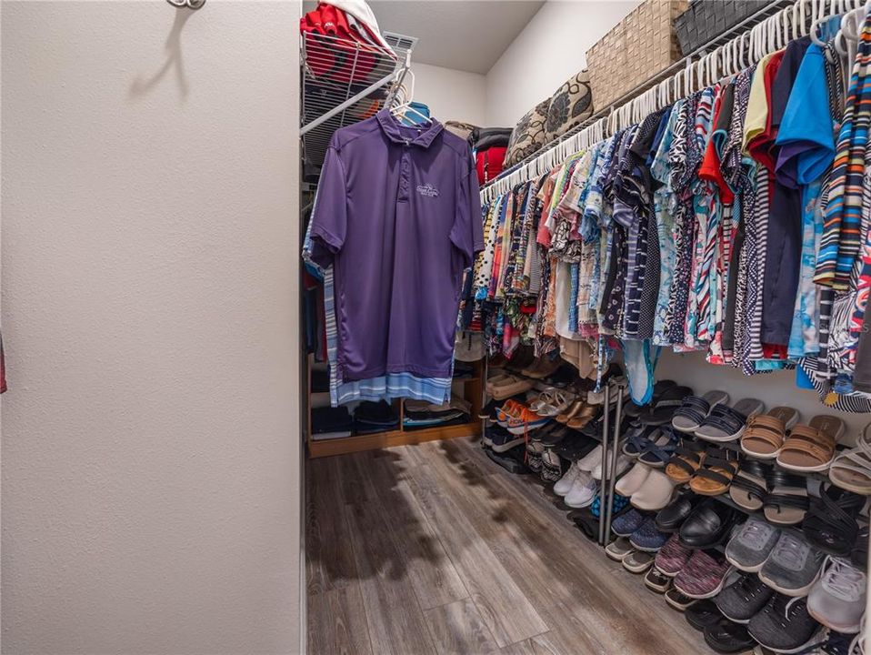 Под контрактом: $293,392 (2 спален, 2 ванн, 1432 Квадратных фут)