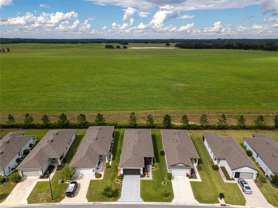 Под контрактом: $293,392 (2 спален, 2 ванн, 1432 Квадратных фут)