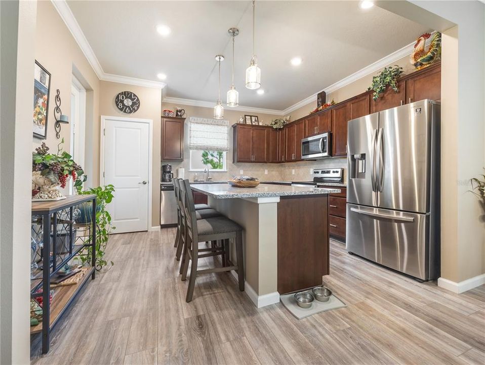 Под контрактом: $293,392 (2 спален, 2 ванн, 1432 Квадратных фут)