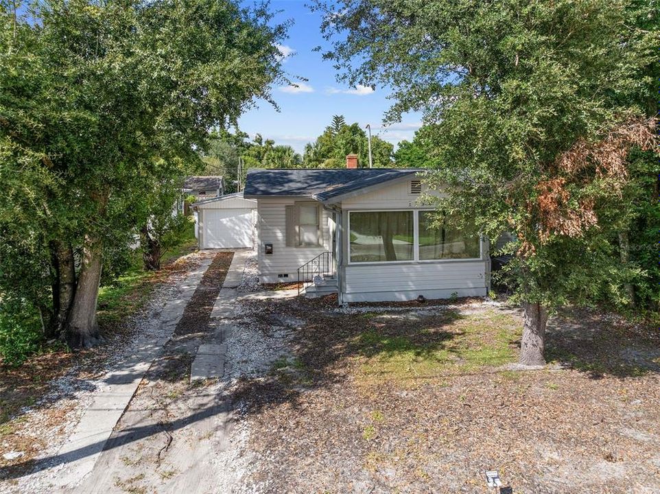 For Sale: $445,000 (3 beds, 2 baths, 1172 Square Feet)