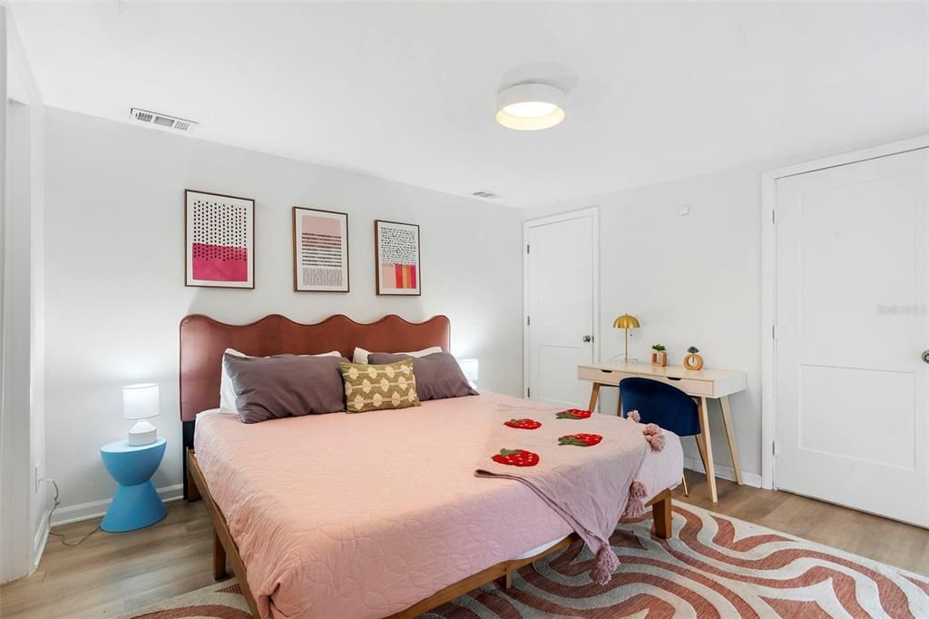 For Sale: $445,000 (3 beds, 2 baths, 1172 Square Feet)