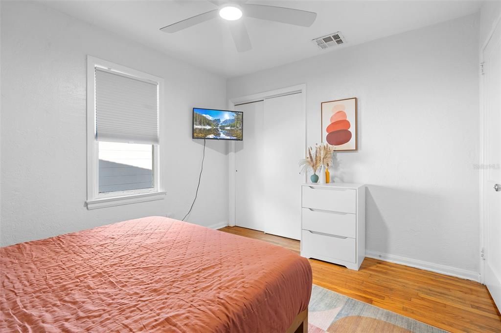 For Sale: $445,000 (3 beds, 2 baths, 1172 Square Feet)