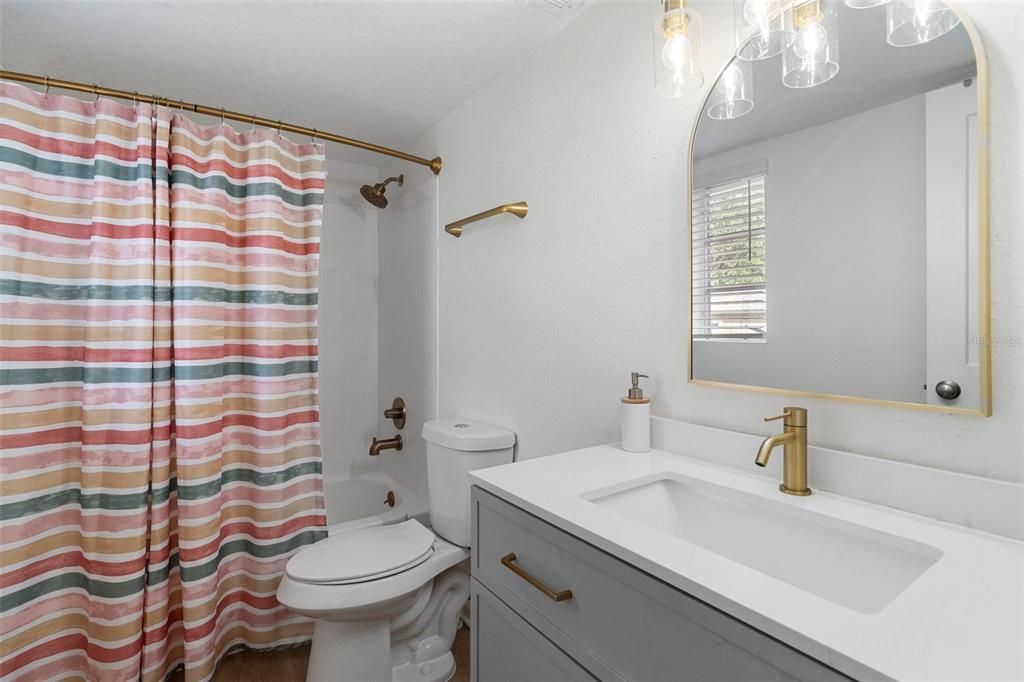 For Sale: $445,000 (3 beds, 2 baths, 1172 Square Feet)