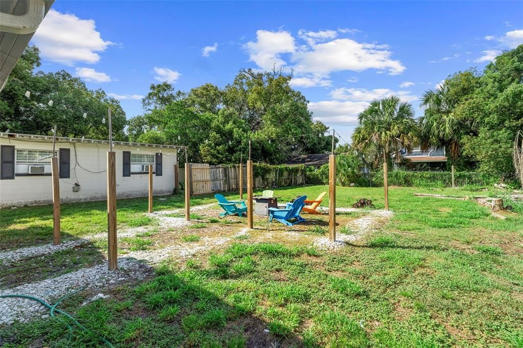 For Sale: $445,000 (3 beds, 2 baths, 1172 Square Feet)