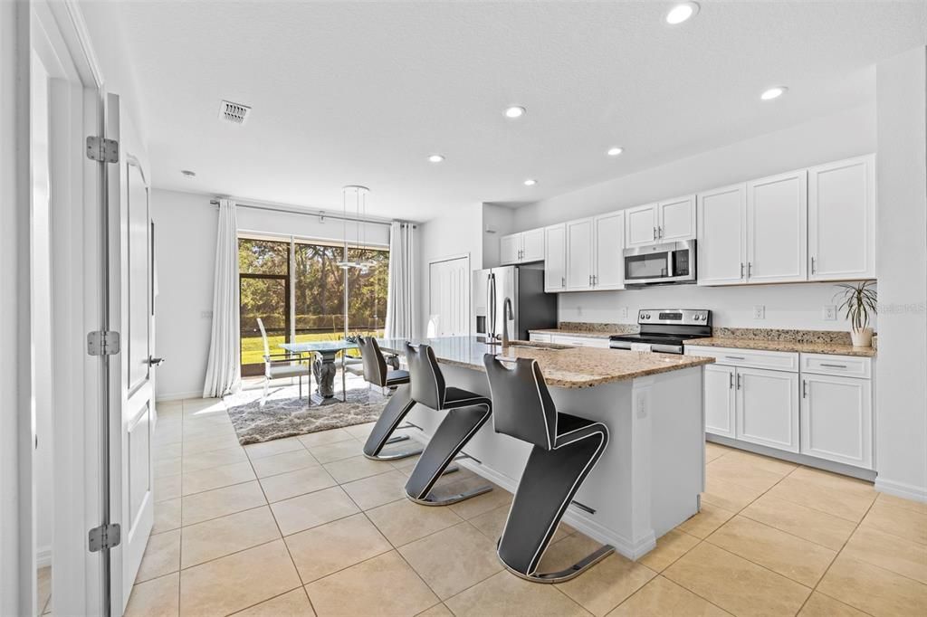 En Venta: $285,000 (3 camas, 2 baños, 1822 Pies cuadrados)