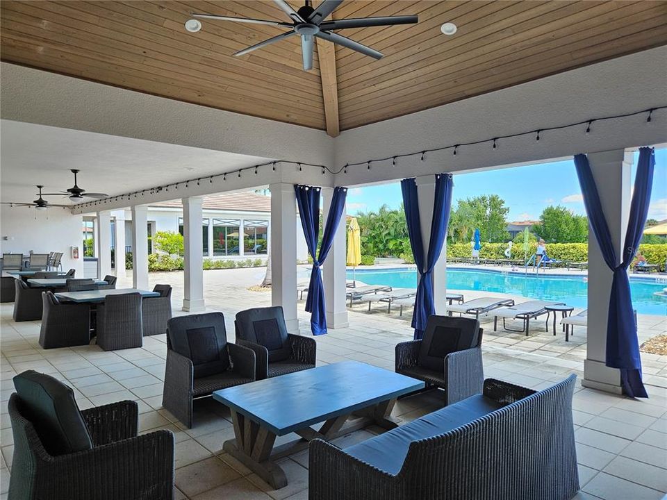 For Rent: $2,100 (3 beds, 2 baths, 1412 Square Feet)