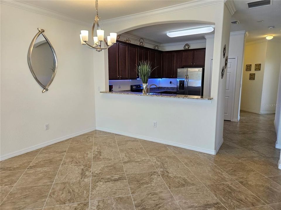 For Rent: $2,100 (3 beds, 2 baths, 1412 Square Feet)