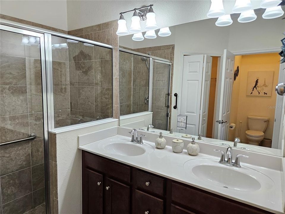 For Rent: $2,100 (3 beds, 2 baths, 1412 Square Feet)