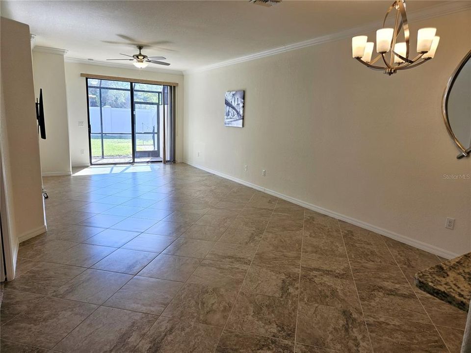 For Rent: $2,100 (3 beds, 2 baths, 1412 Square Feet)