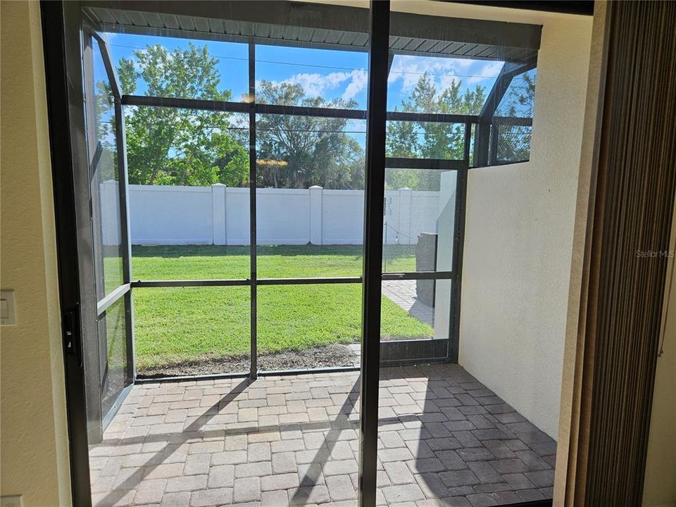 For Rent: $2,100 (3 beds, 2 baths, 1412 Square Feet)