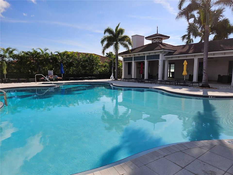 For Rent: $2,100 (3 beds, 2 baths, 1412 Square Feet)