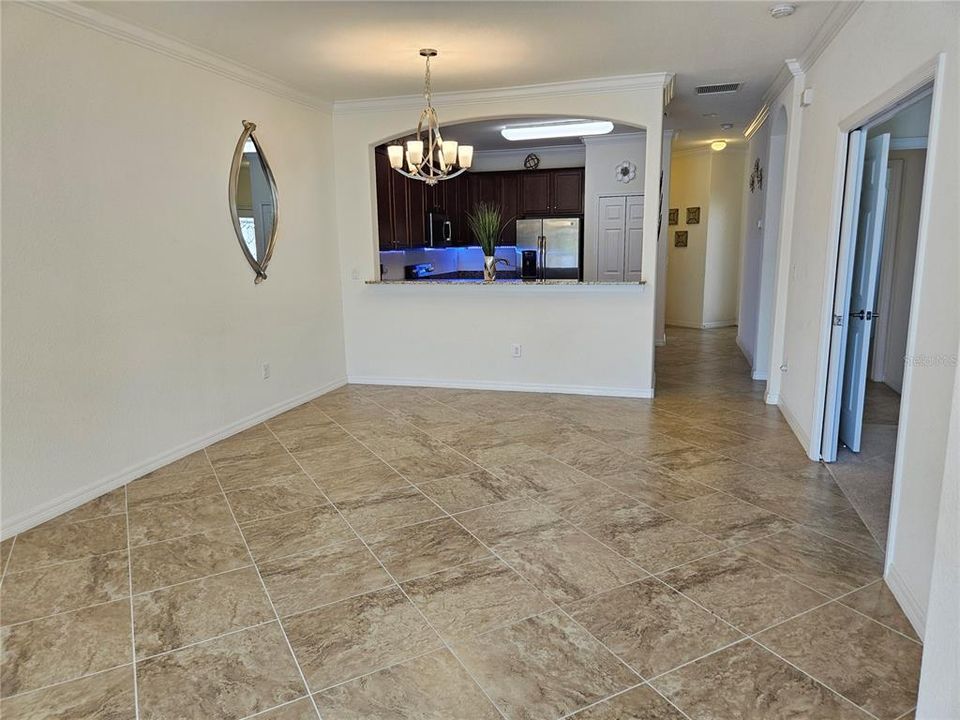 For Rent: $2,100 (3 beds, 2 baths, 1412 Square Feet)