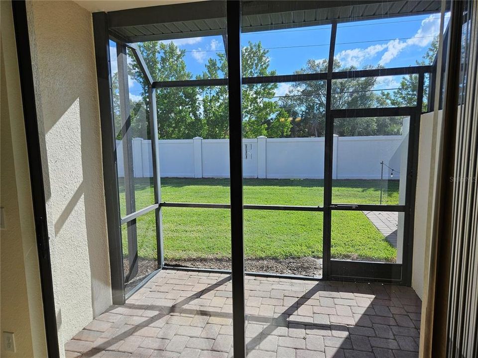 For Rent: $2,100 (3 beds, 2 baths, 1412 Square Feet)