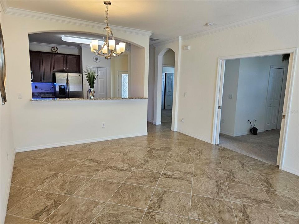 For Rent: $2,100 (3 beds, 2 baths, 1412 Square Feet)