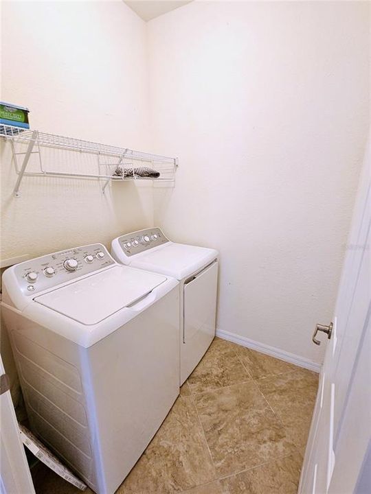 For Rent: $2,100 (3 beds, 2 baths, 1412 Square Feet)