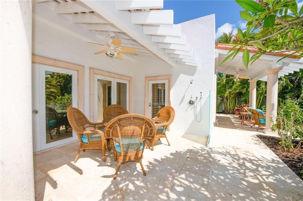 For Rent: $11,500 (3 beds, 3 baths, 2507 Square Feet)