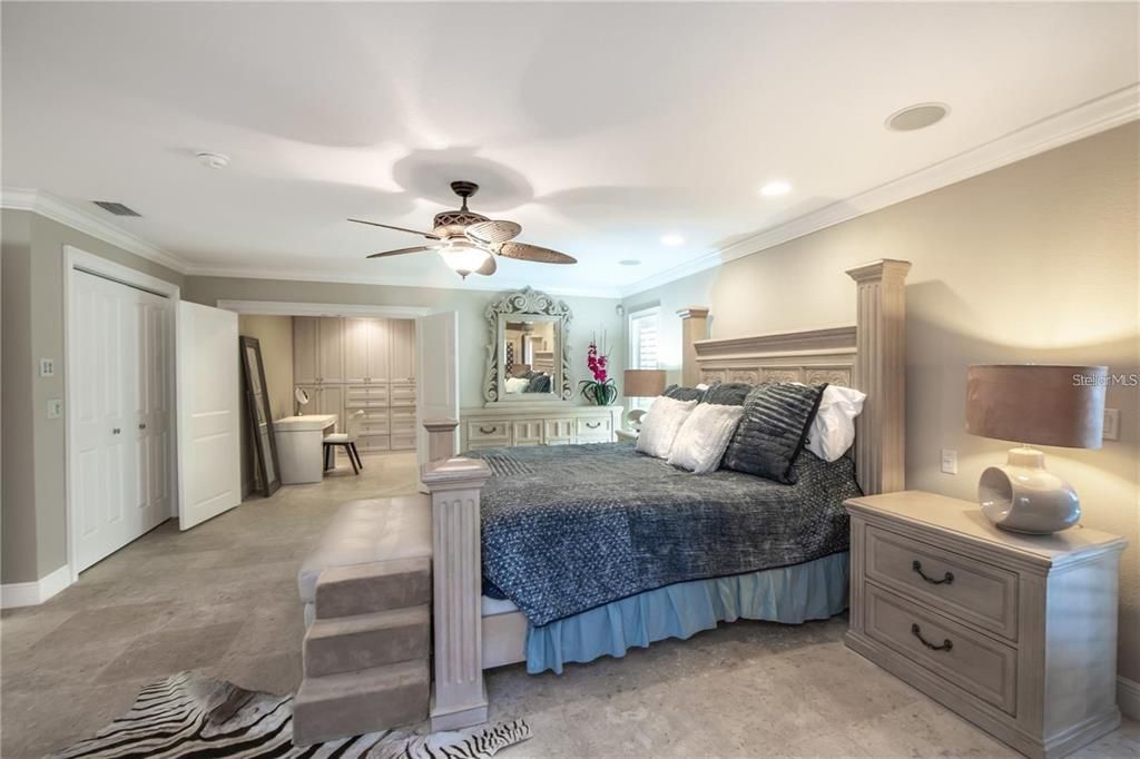 For Rent: $11,500 (3 beds, 3 baths, 2507 Square Feet)