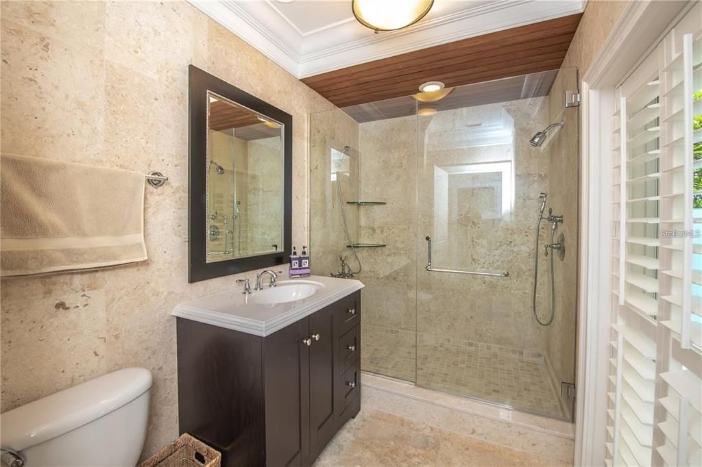 For Rent: $11,500 (3 beds, 3 baths, 2507 Square Feet)