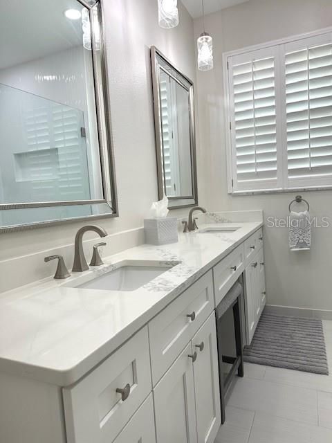 Под контрактом: $399,000 (2 спален, 2 ванн, 1698 Квадратных фут)