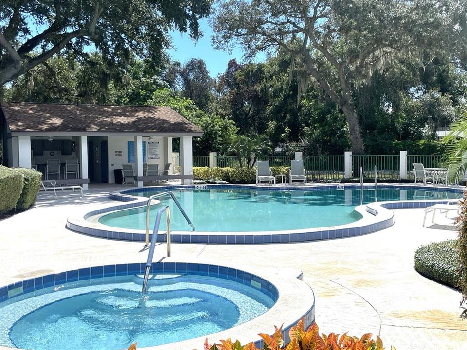 For Sale: $285,000 (2 beds, 2 baths, 1190 Square Feet)