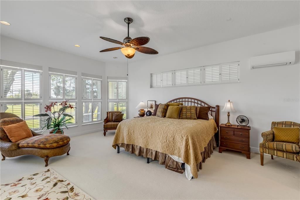 合同活跃: $999,999 (3 贝兹, 3 浴室, 3027 平方英尺)