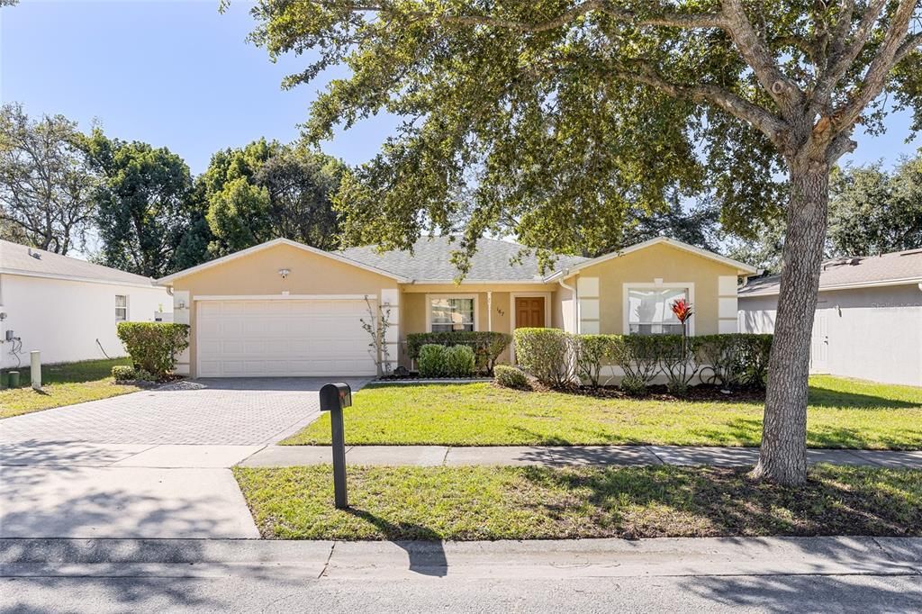 Recently Sold: $350,000 (4 beds, 2 baths, 1446 Square Feet)