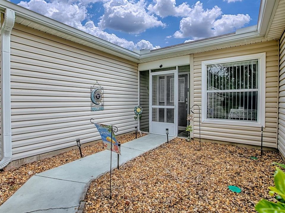 For Sale: $349,900 (3 beds, 2 baths, 2133 Square Feet)