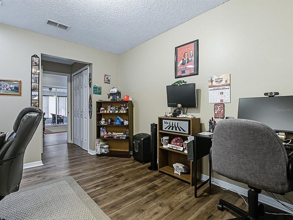 For Sale: $349,900 (3 beds, 2 baths, 2133 Square Feet)