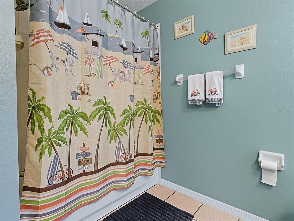 For Sale: $349,900 (3 beds, 2 baths, 2133 Square Feet)