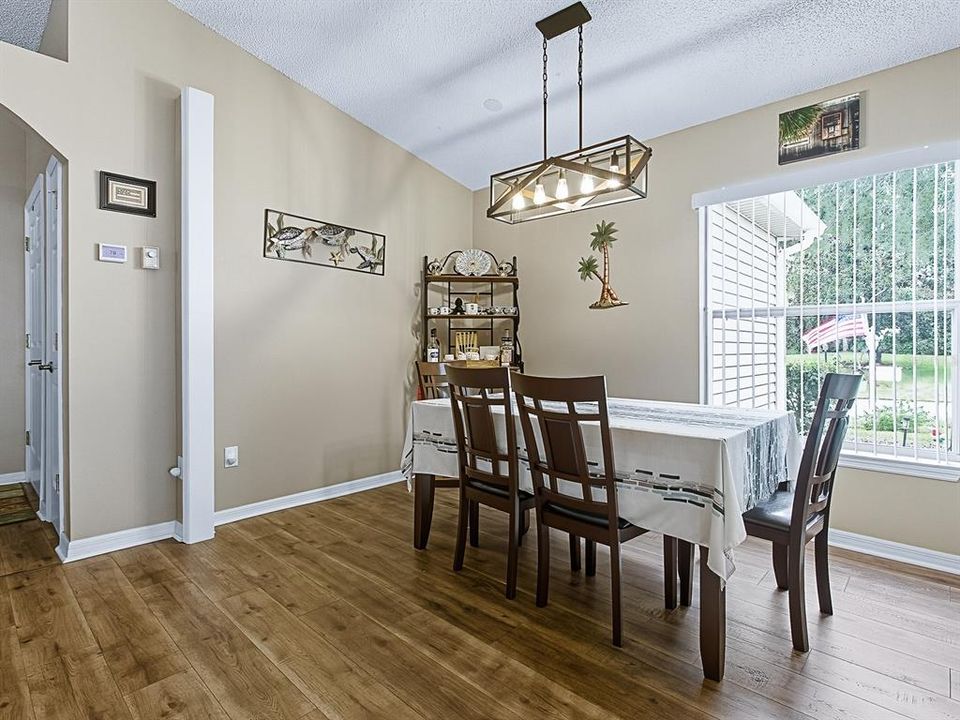 For Sale: $349,900 (3 beds, 2 baths, 2133 Square Feet)